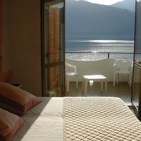 Albergo Riviera 贝特纳斯科