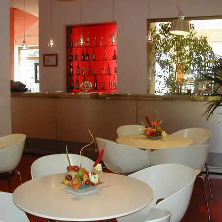 Albergo Riviera 3*